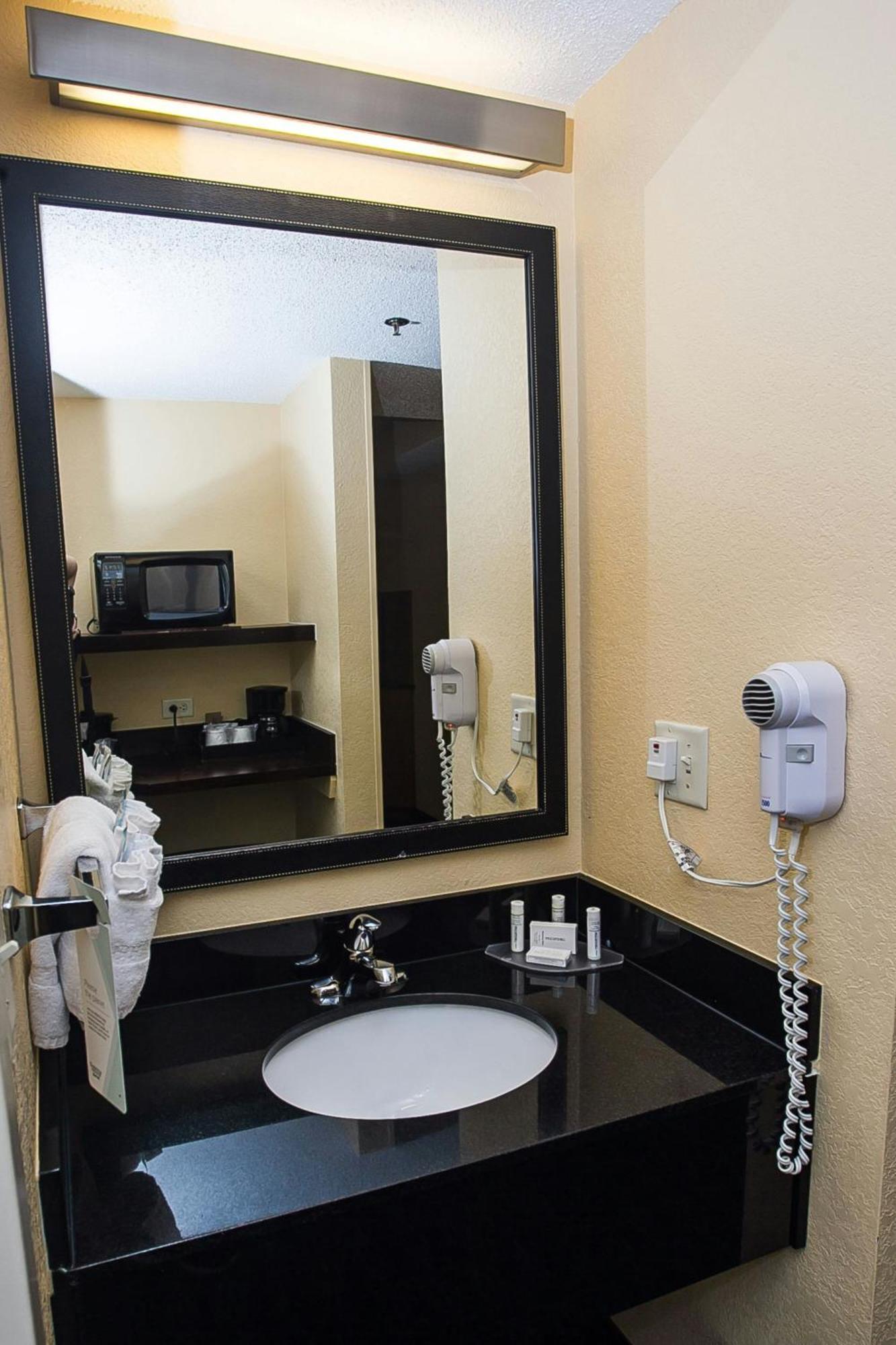 Fairfield Inn & Suites By Marriott Boston Milford Extérieur photo