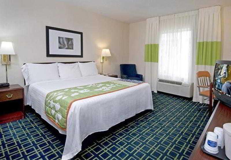 Fairfield Inn & Suites By Marriott Boston Milford Extérieur photo